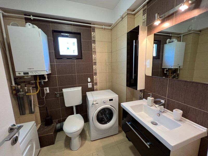 Decebal- adiacent, 2 camere bloc 2012