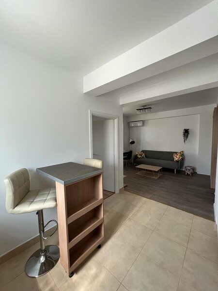 Decebal- adiacent, 2 camere bloc 2012